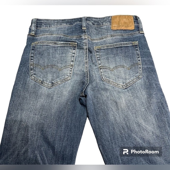 American Eagle - Men’s Next Level Flex Distressed Jeans - Picture 6 of 10